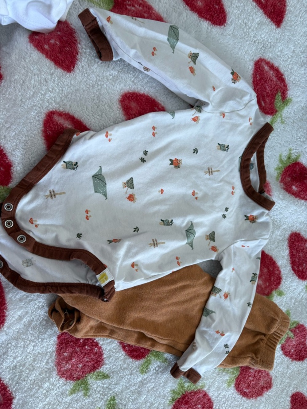 Little Earth Cream and Brown Forest Print Baby Matching Set